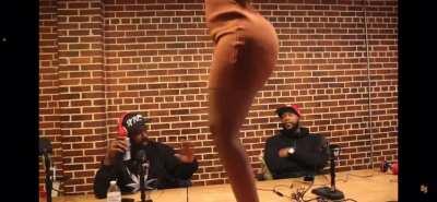 Annna 🍎 rare clap