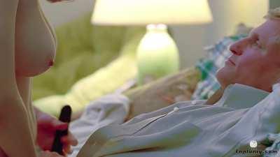 ഇവളുടെ മുലയ്ക്ക് പ്രത്യേകം ആരാധകർ ഉണ്ട് (Actress: Alexandra Daddario)