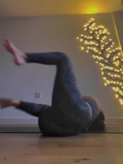 Random Yoga Bitch On Instagram! They know what we wanna see 💦🔥