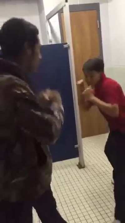 [LFO] Guy Tries to Fight Someone Twice His Size - Ends Badly