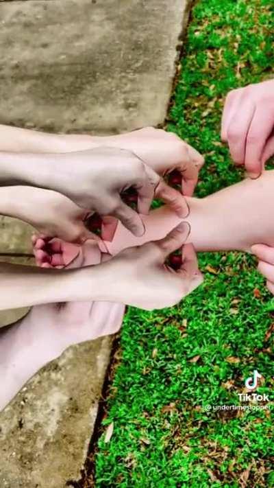 when you forget to wear green on st Patrick’s day, WE LOVE UNDERLIME SLOPPER ‼️