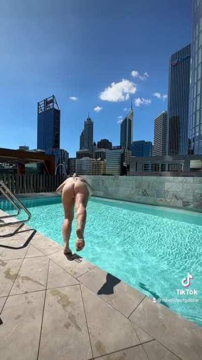 Peach town @hardlifeofgoldie