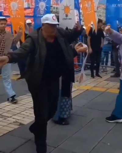 The Walking Dead (Turkish Edition)