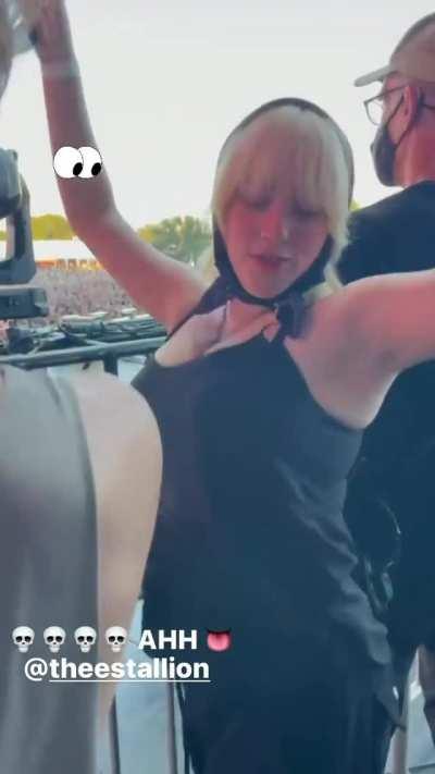 Billie bouncing her big juicy milkers 🤤