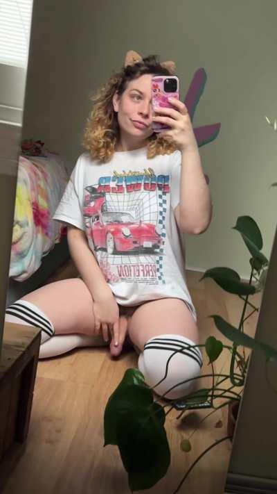 Trying to convince you to give me a kiss 🙈 