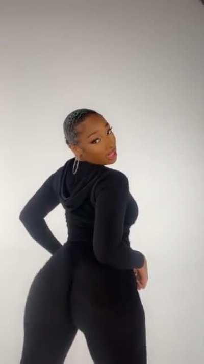 Holy fuckkkkk😩😩🤤