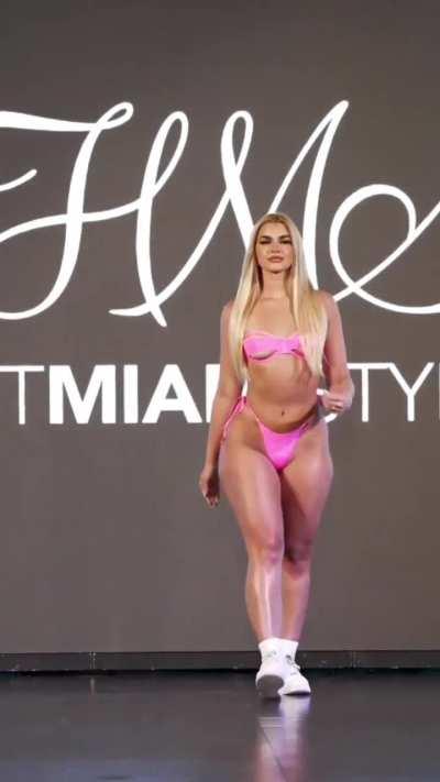 Karen Rodriguez (@karendrodriguez)