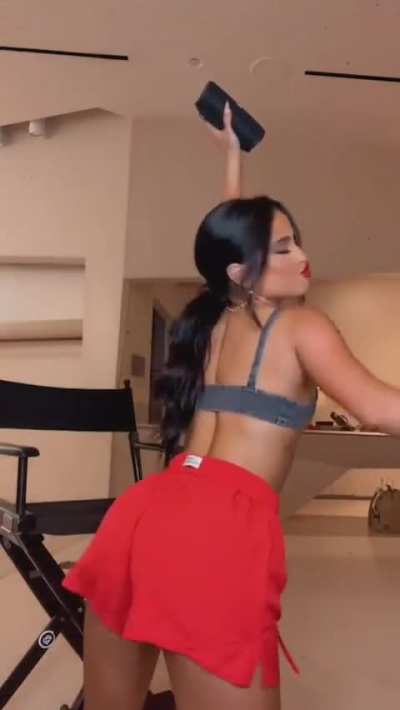 Flirty Becky G