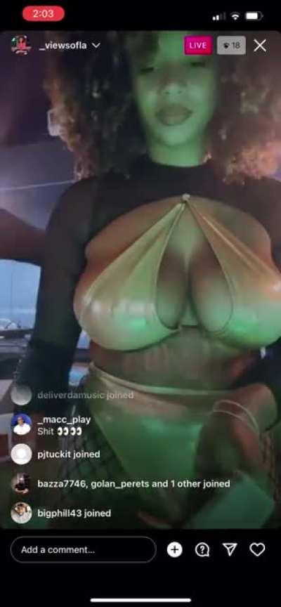Them titties 🔥🔥🔥