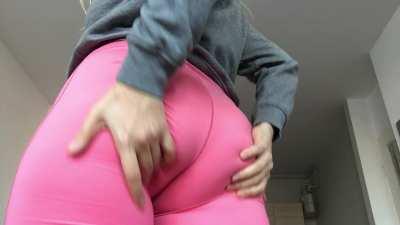 Do guys here like leggings?