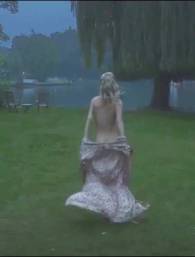 Vanessa Kirby showing her nice butt in Queen & Country (2014) - slowed at 60fps