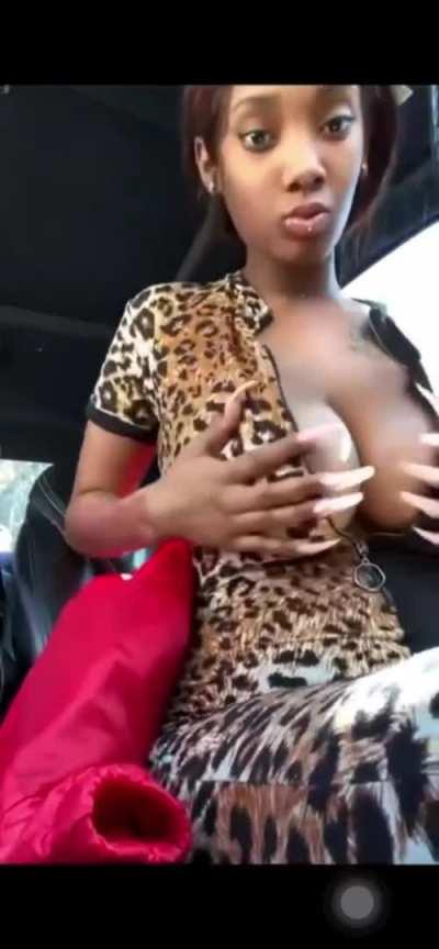 intensively hot babe gets horny in public