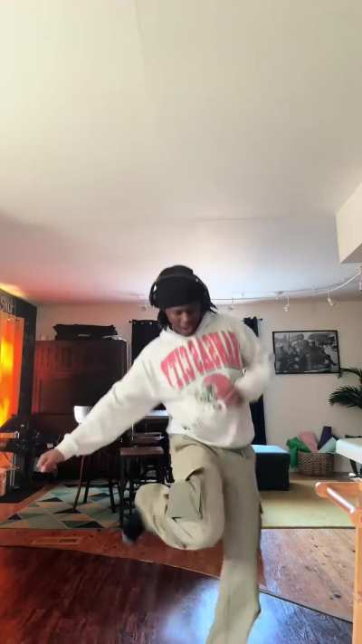 Day 1 of Dancing To Buss Down Rollie Avalanche Everyday Until I can do it at Streamer University @unowitdashifts_ on tik tok for the series