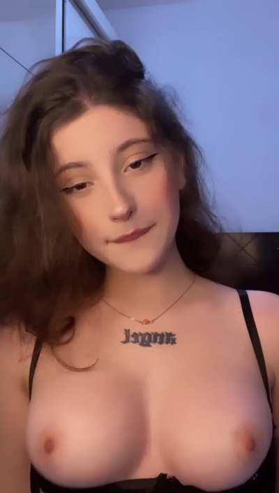 I don't wear bra on weekends