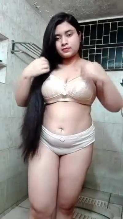 🥵Super Cute Paki Girl New Latest Viral Stuff Pic's & Total 2 Video's Stripping Full NUDE with Face ,Huge Boobs & Pussy Closeup💦!! Don't Miss🥵🔥