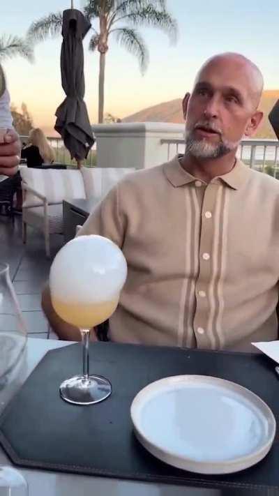 Bubble falls in the glass