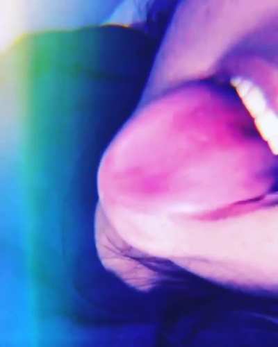 Long Tongue Flicking