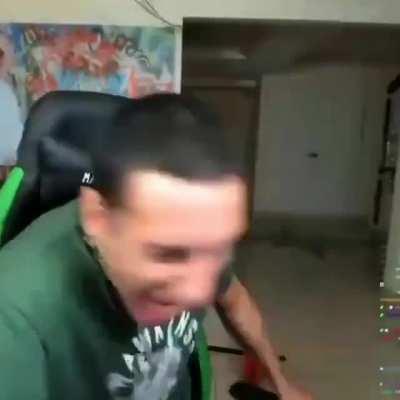 Hasta a coscu le gusta el orto de la profe.