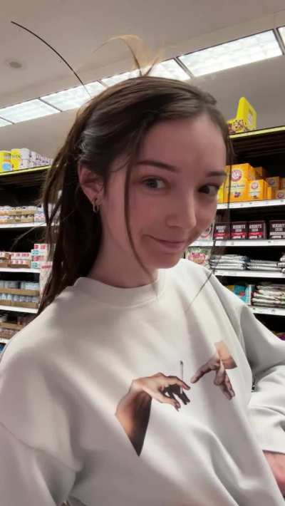 this is real reason why girls take so long at the grocery store 