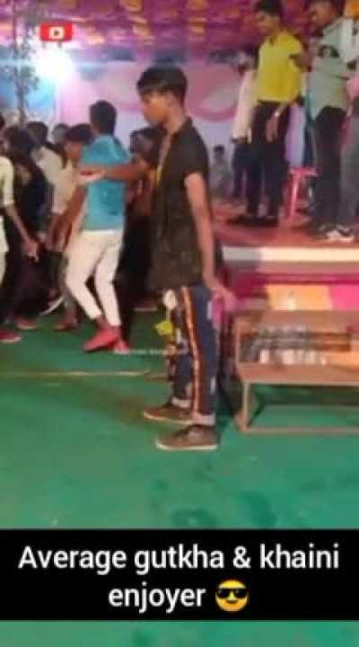 Dence challo hai bhai ka...