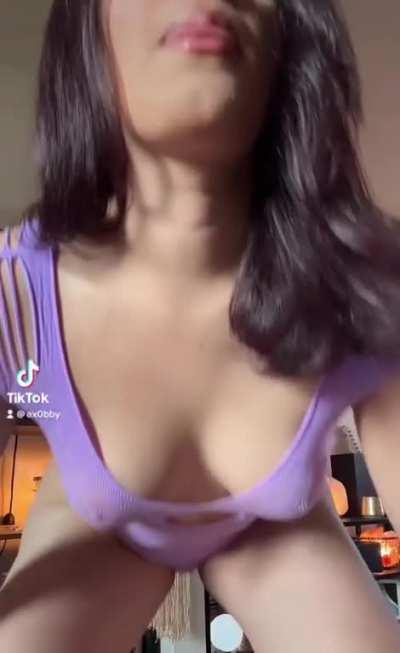 bored at home doing a lil twerking 🥰