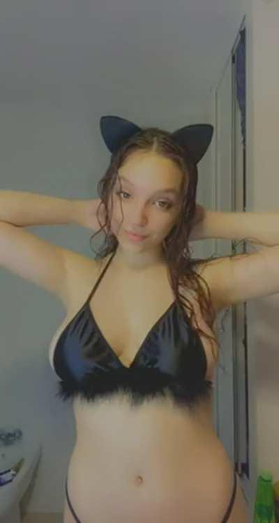 POV: I know daddy is spying me from the door and that makes my pussy wet [18]💦