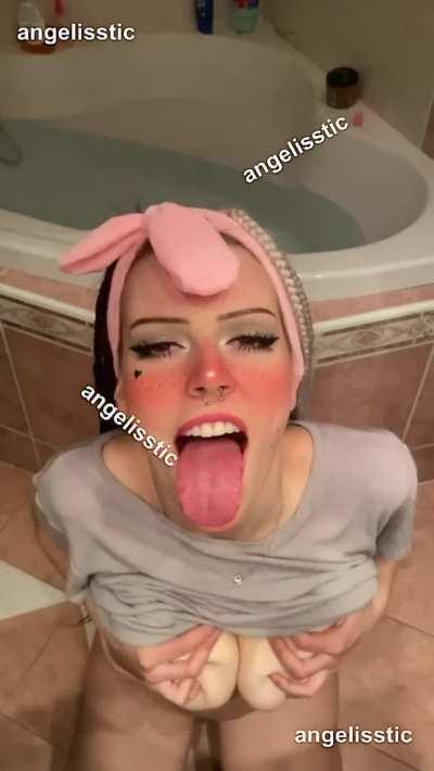 Petite bimbo awaiting your warm load