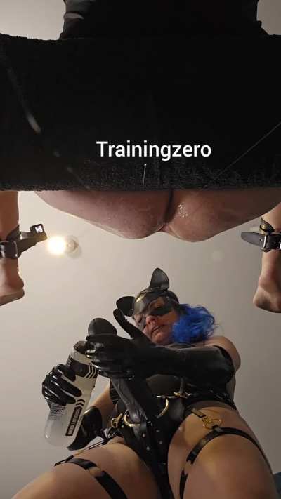 Buttplug out, strapon in