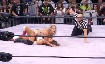 Taryn finishing helpless bimbo Brooke. So sexy🤯🤯🤣