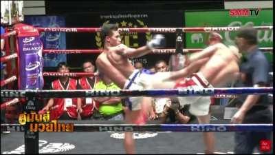 One of the cleanest Question mark kicks I’ve seen