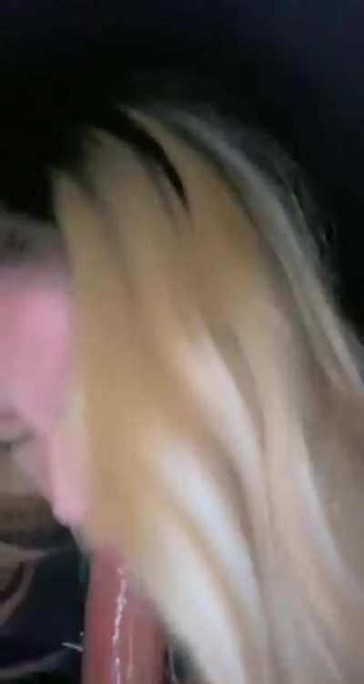 Wild thot happy too give head