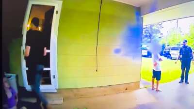 Why she look like that