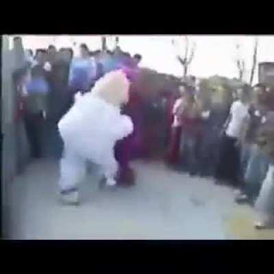 ven y trata de golpearme si es que puedes