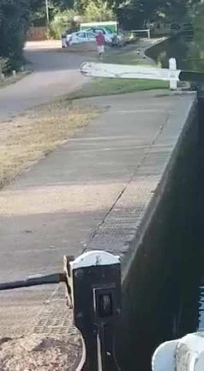 Тэнк, программу прыжка.