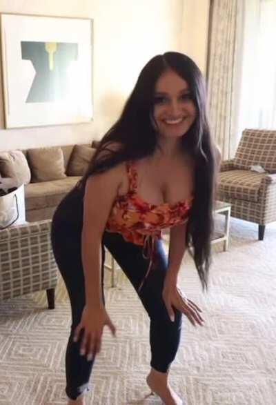 Shake it baby shake it... 🍑 Ass