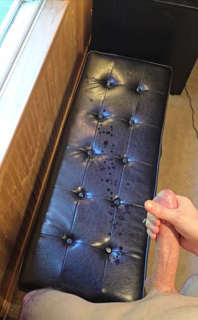 I wish my huge cock was painting your face with this massive cumshot