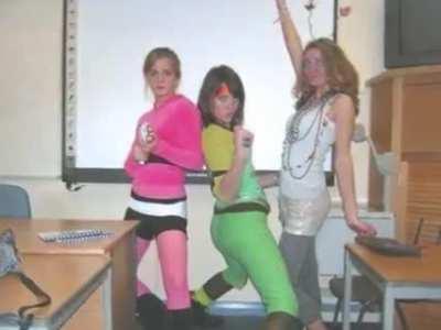 Emma Personal Photos (Lmao See How Long This Stays)