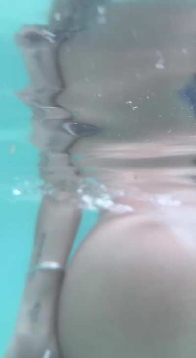 Watch my underwater surprise