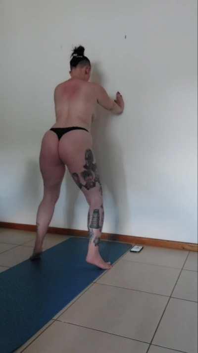 11 weeks post-partum and started working out this week for the first time in a long time. Hot mum bod here I come [F]