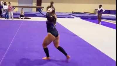 KJ Johnson 👑 💜💛🤍🐯 