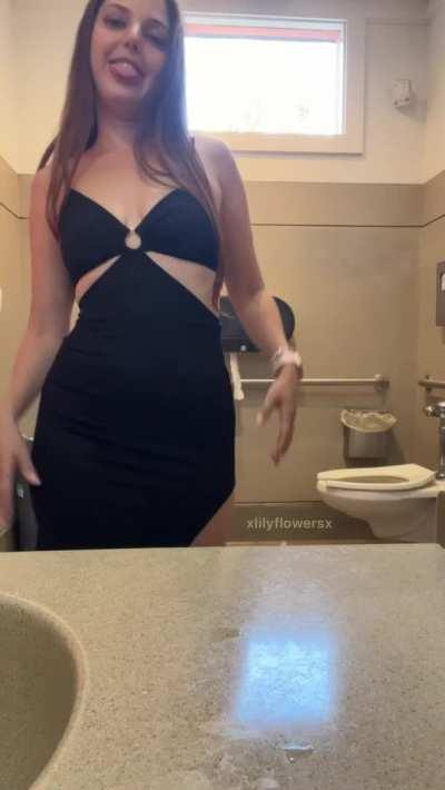 Hello from the bathroom 🤭