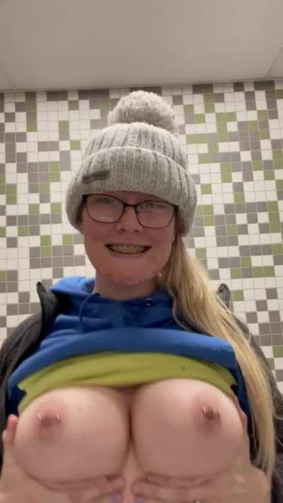 Come to work with me!