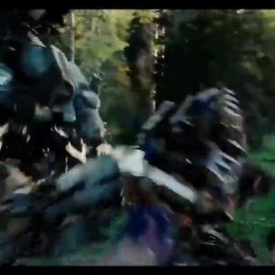 They Jumping on Optimus :(