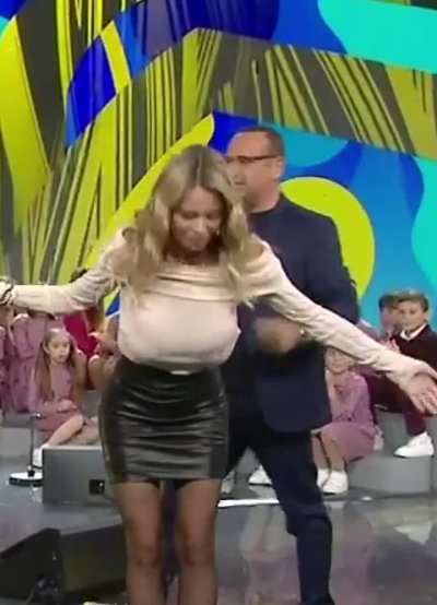 Diletta zecchino d’oro capezzoli fuori qualcuno ha il video in migliore qualità? Si vede tutto😍