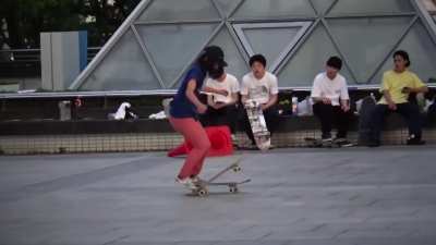 Insane skateboarding skills from 17 year old Isamu Yamamoto