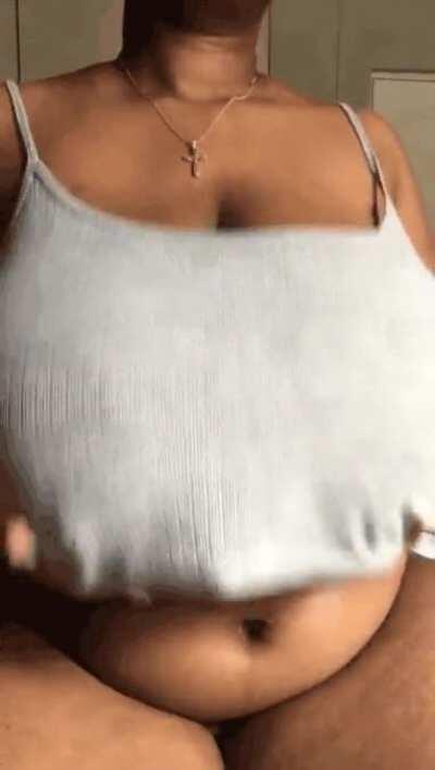 Hey you❤️ welcome to my page!! So the good news is that you can join my Only for only ✨$3✨right now and you get 3 free videos upon subscription. The other good news is that I'm running the promo for the whole month(maybe😋) so click the link in the comment