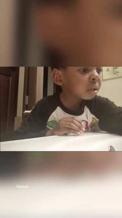 Everyone should try this easy prank on their younger relatives😏