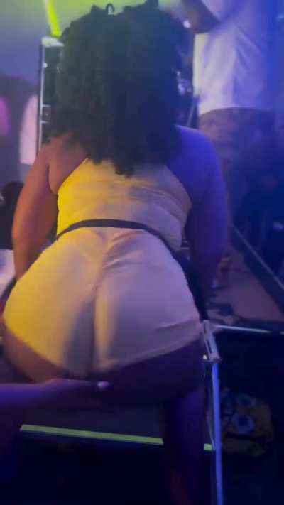 Round and round 🍑💫