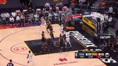 [Highlight] Jokic with a stupidly good assist to Barton. Phoenix crowd is impressed