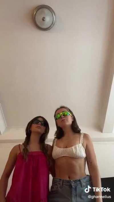 New TikTok with her friend